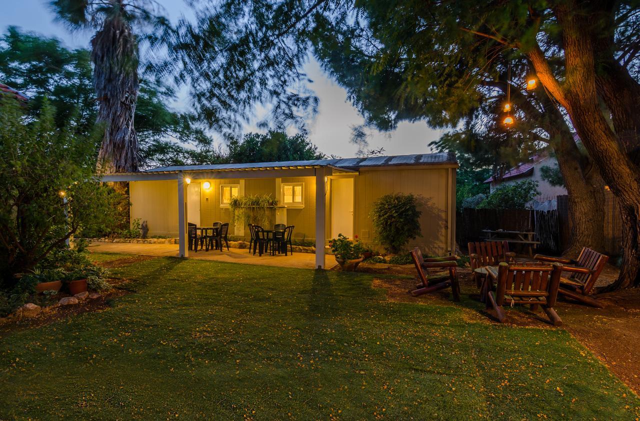 Orna'S Corner Bed & Breakfast Yuval Luaran gambar