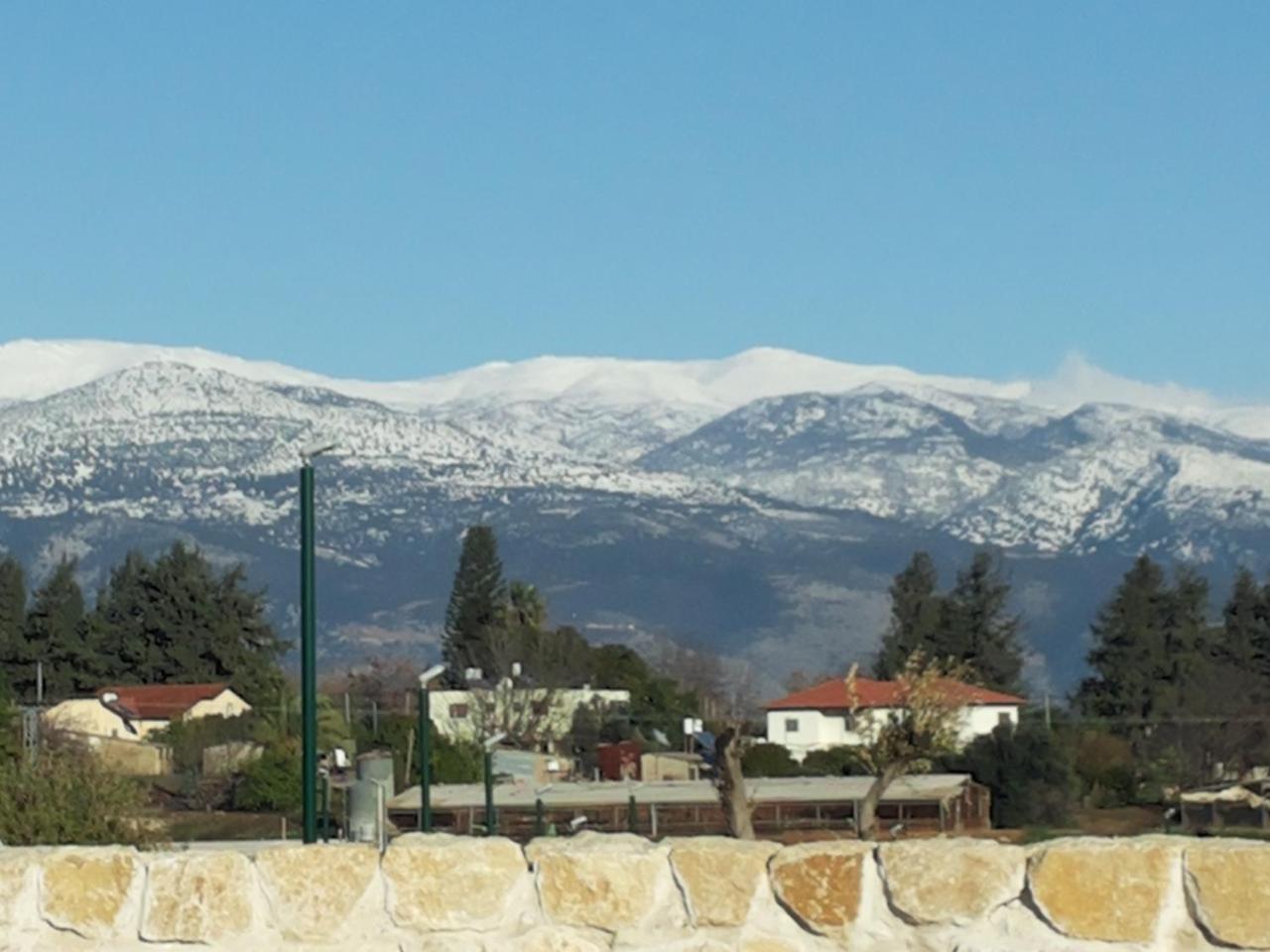 Orna'S Corner Bed & Breakfast Yuval Luaran gambar